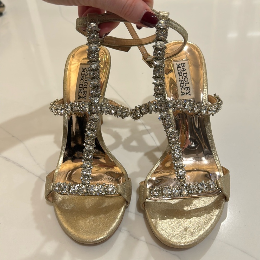 Badgley Mischka Gold Leather and Rhinestone Heels 7 New